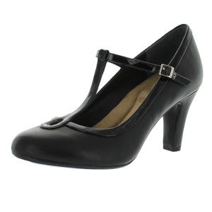 Giani Bernini Black mary jane heels